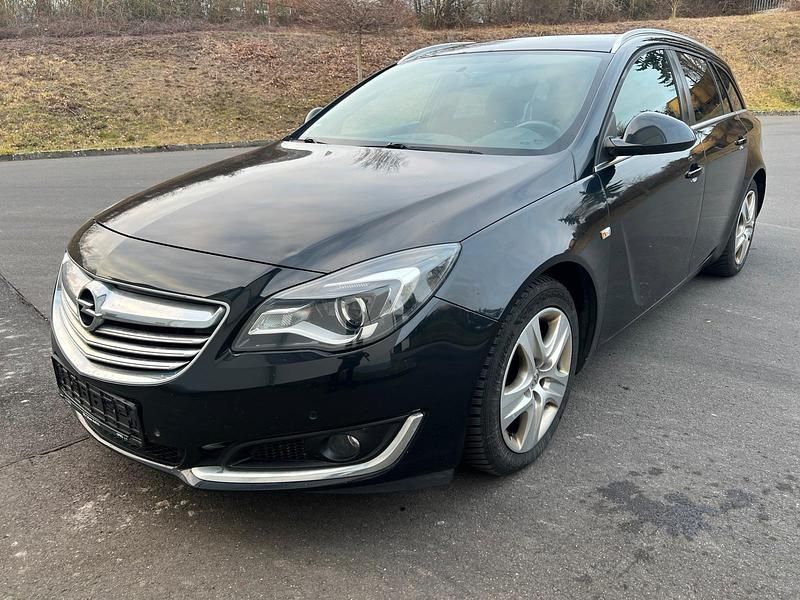 Gebraucht Opel Insignia Sport 140 PS (102 kW) 2014 Karbonschw graphitschw midnigh Kombi