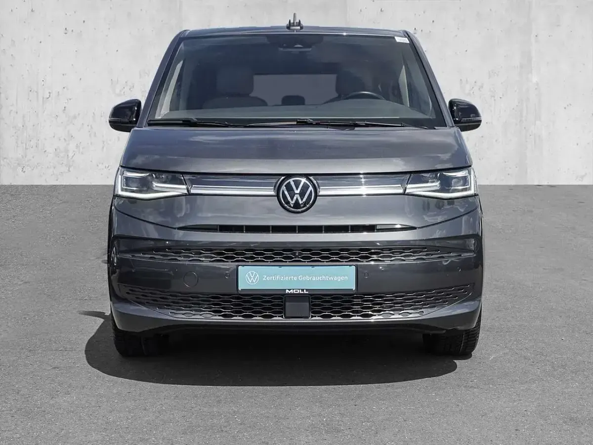 Gebraucht VW Multivan Style 150 PS (110 kW) 2022 Indiumgrau metallic Van / Kleinbus