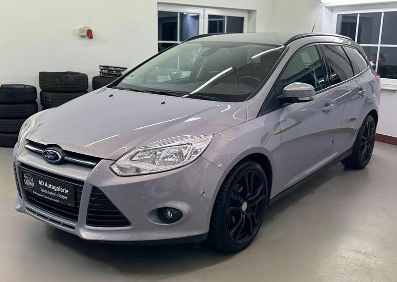 Gebraucht Ford Focus SYNC Edition 125 PS (91 kW) 2014 Grau Kombi