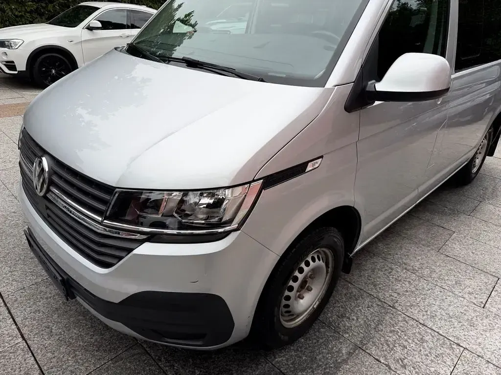 Gebraucht VW Transporter 150 PS (110 kW) 2022 Silber Van