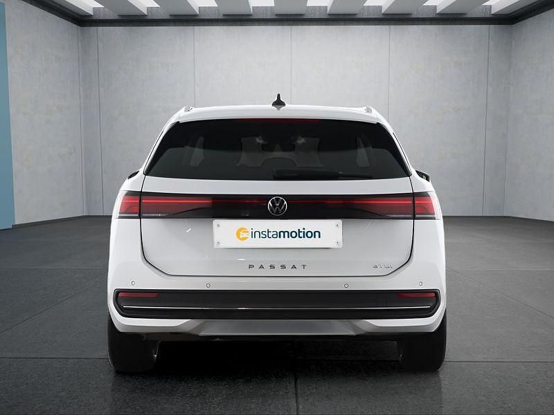 Second-hand VW Passat 150 CP (110 kW) 2025 Alb Break