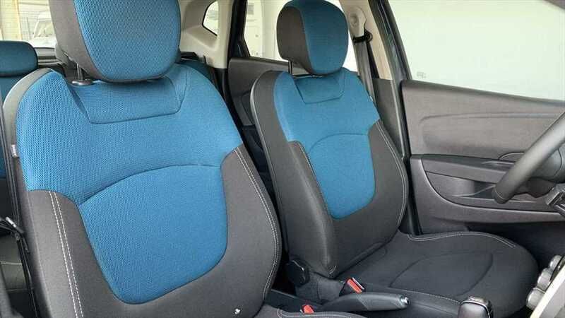 Gebraucht Renault Captur Experience 118 PS (86 kW) 2018 Blau / rauchblau / metallic SUV