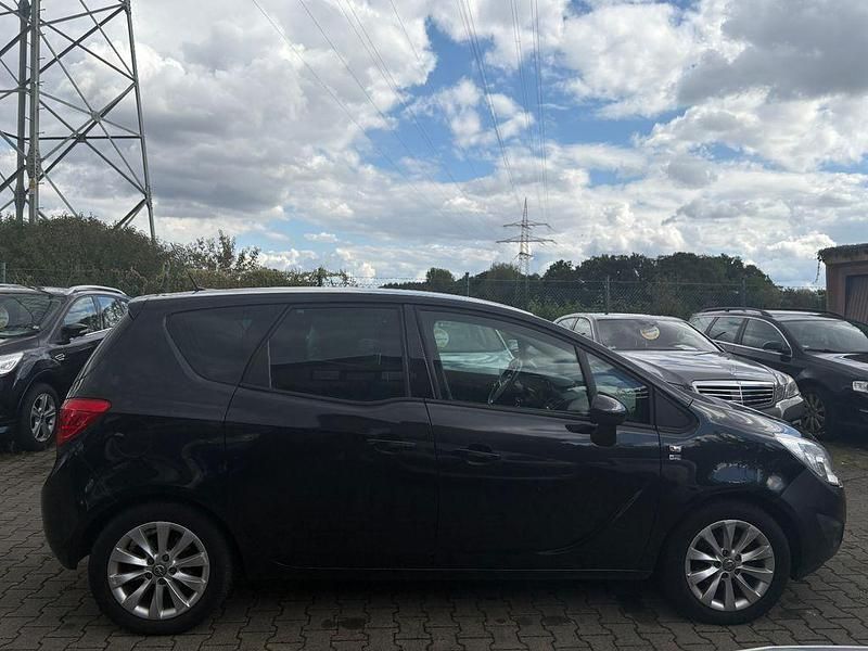 Gebraucht Opel Meriva 101 PS (74 kW) 2012 Schwarz Van / Kleinbus