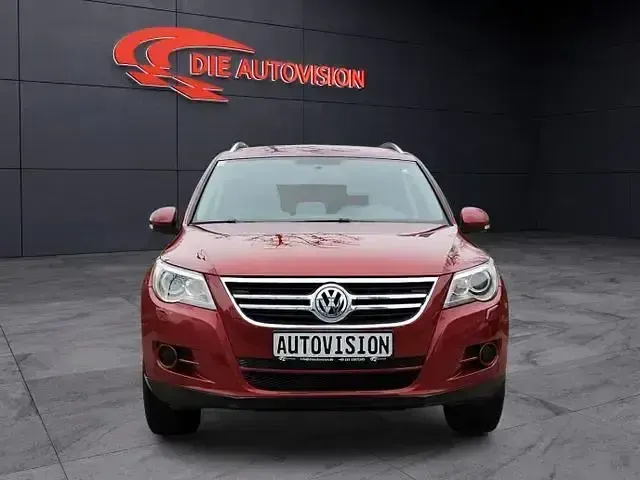 Gebraucht VW Tiguan 140 PS (102 kW) 2008 Rot SUV