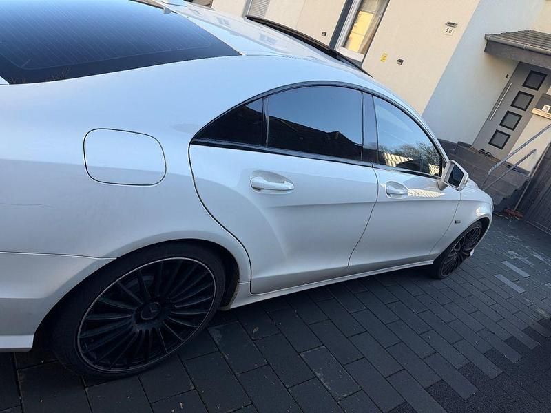 Gebraucht Mercedes CLS350 265 PS (194 kW) 2012 Weiß Limousine