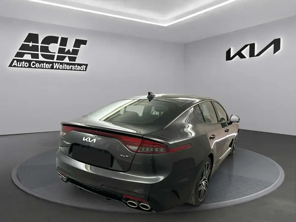 Gebraucht Kia Stinger GT 366 PS (269 kW) 2022 Panthera metallic Kleinwagen