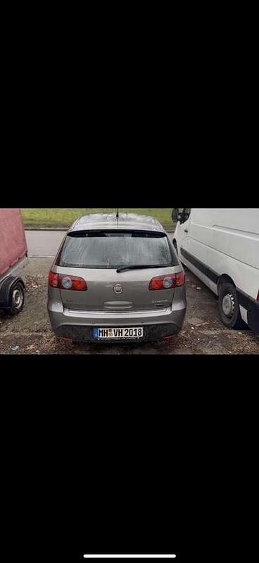 Gebraucht Fiat Croma Dynamic 147 PS (108 kW) 2008 Grau Kombi