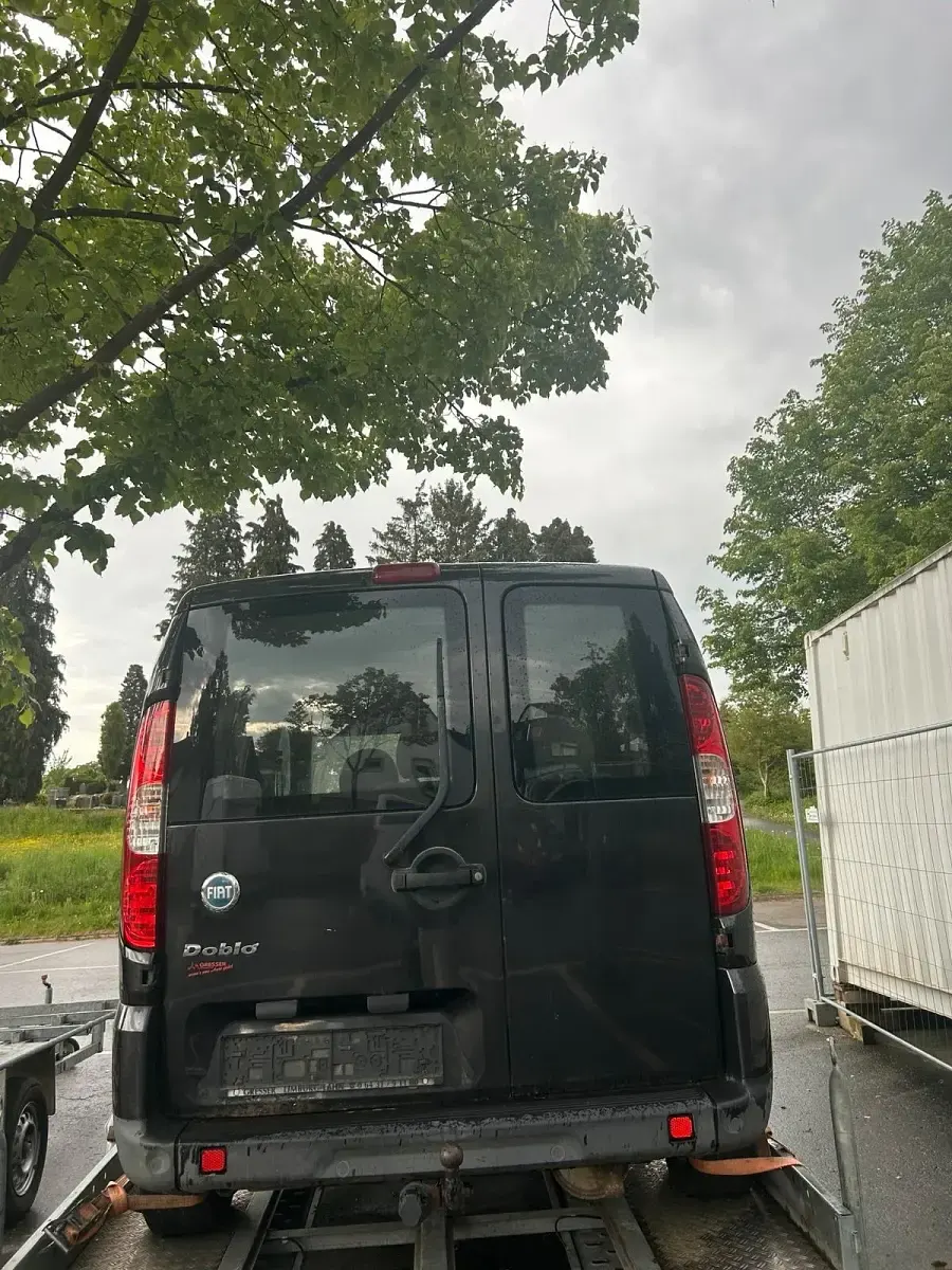 Gebraucht Fiat Doblò 77 PS (56 kW) 2007 Schwarz Van / Kleinbus