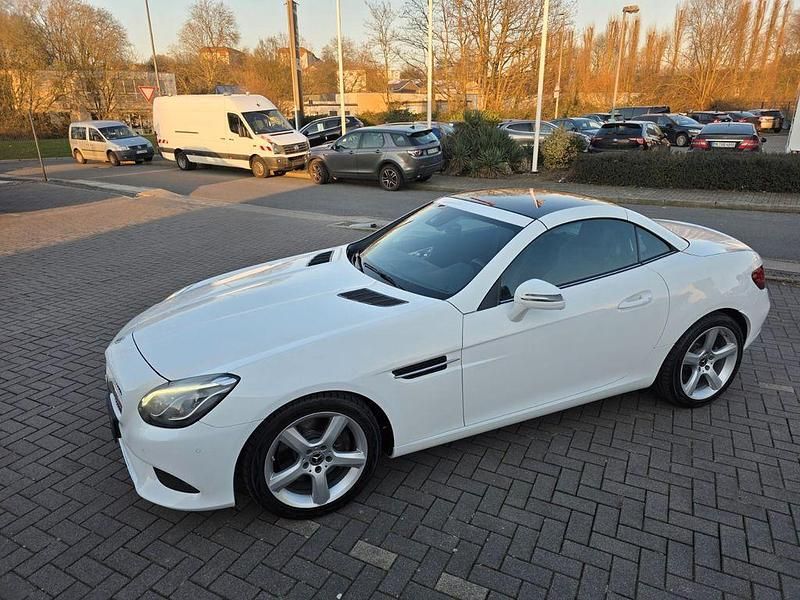Gebraucht Mercedes SLC300 245 PS (180 kW) 2018 Weiß Cabrio