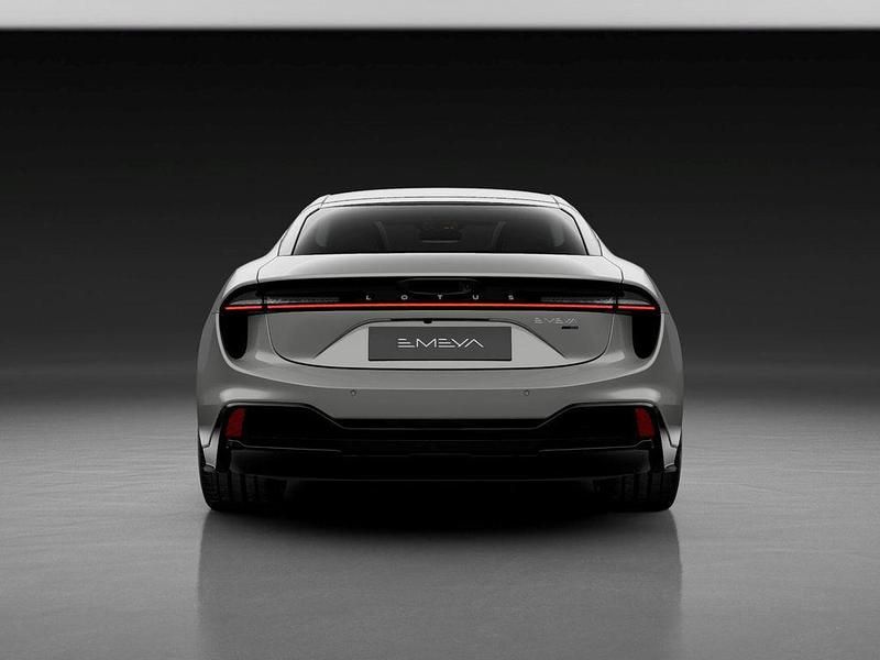 Neu Lotus Emeya 450 kW (612 PS) 2026 Grau Kleinwagen