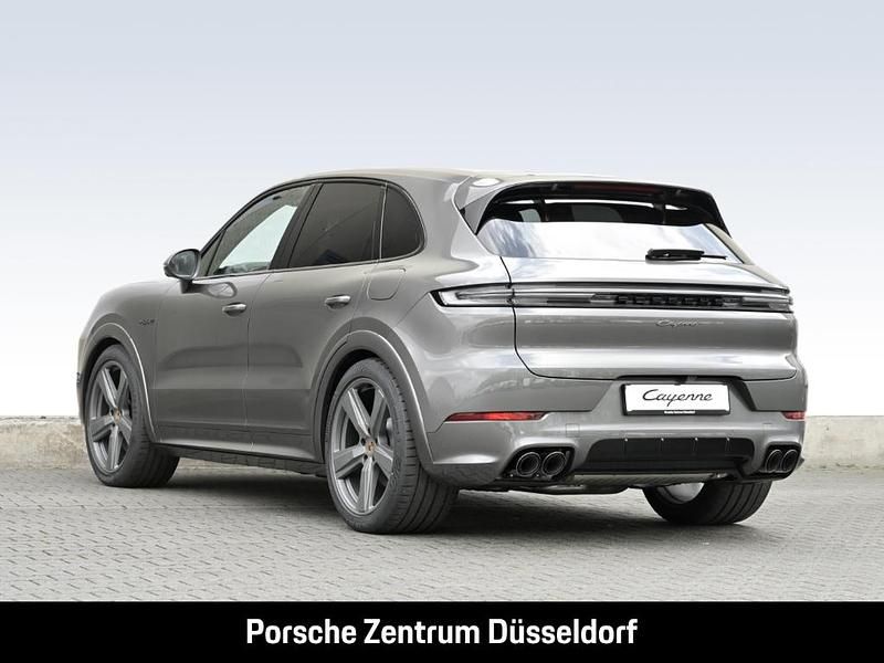 Gebraucht Porsche Cayenne 470 PS (345 kW) 2025 Quarzitgraumetallic SUV