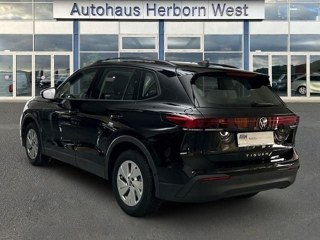Gebraucht VW Tiguan Life 150 PS (110 kW) 2025 Grenadillschwarz metallic SUV