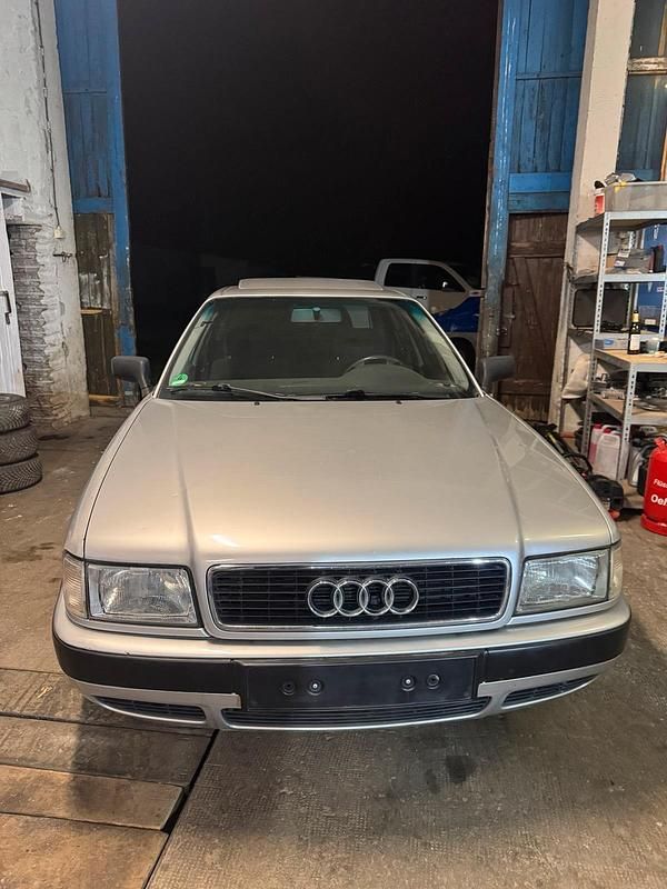 Second-hand Audi 80 90 CP (66 kW) 1994 Argintiu Berlinǎ