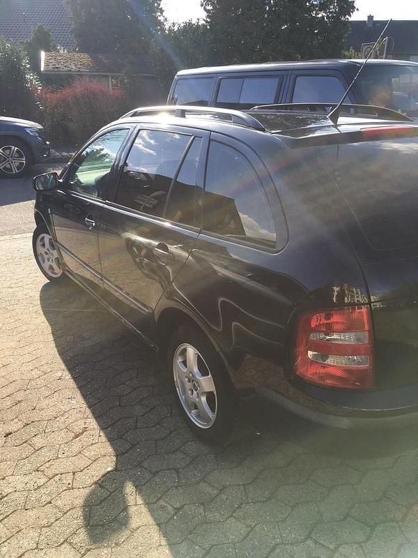 Second-hand Skoda Fabia 75 CP (55 kW) 2003 Negru Break