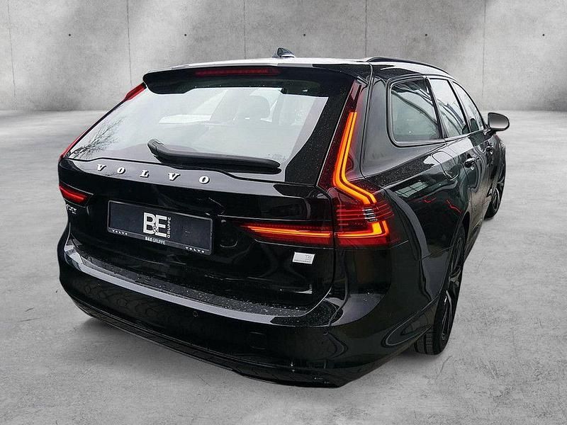 Gebraucht Volvo V90 Plus 349 PS (256 kW) 2023 Schwarz Kombi