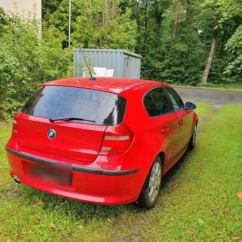 Gebraucht BMW 116 116 PS (85 kW) 2008 Rot Kleinwagen