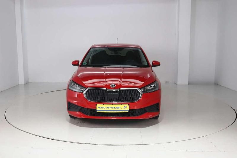 Gebraucht Skoda Fabia 65 PS (47 kW) 2022 Rot Limousine