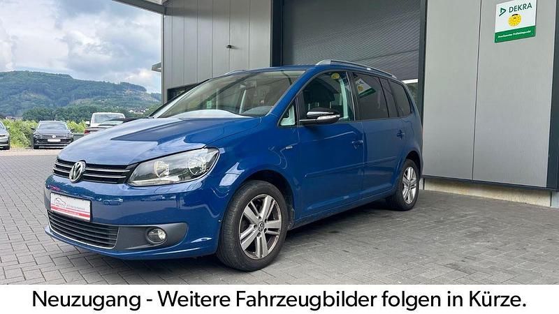 Blau Gebraucht 2012 VW Touran Match Van / Kleinbus | 8.290 € (Etwas zu teuer) - Bild 1/4