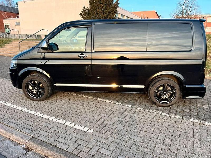 Gebraucht VW Multivan 179 PS (131 kW) 2012 Schwarz Van