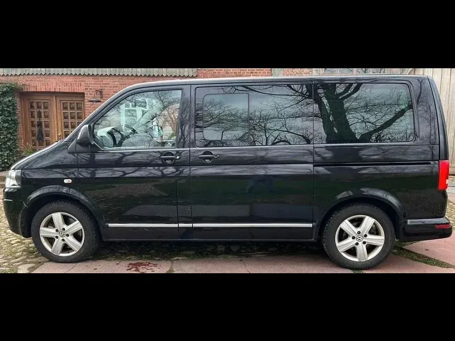 Gebraucht VW Multivan Highline 179 PS (131 kW) 2010 Schwarz Van / Kleinbus