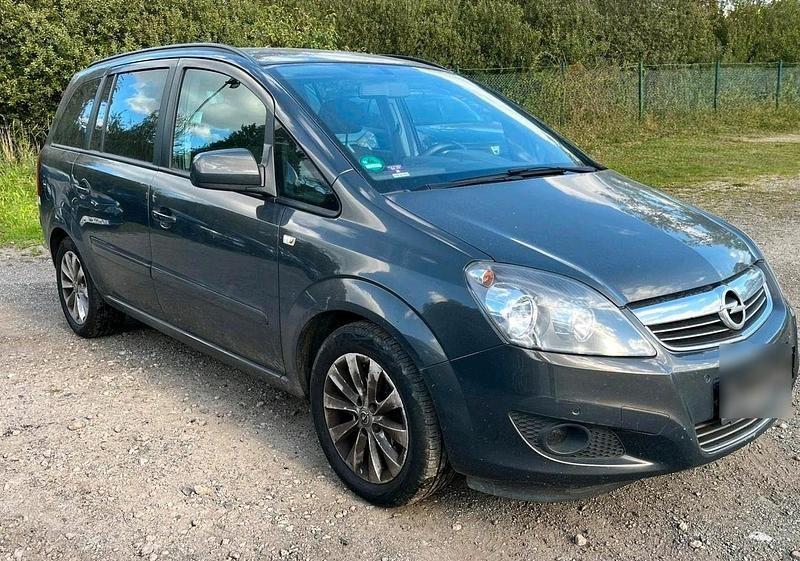 Schwarz Gebraucht 2014 Opel Zafira Van / Kleinbus | 4.000 € (Superpreis) - Bild 1/4