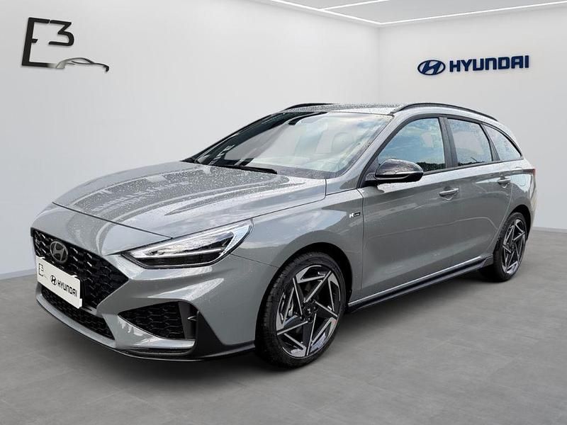 Grau Neu 2025 Hyundai i30 N Line Limousine | 28.990 € (Etwas zu teuer) - Bild 1/4