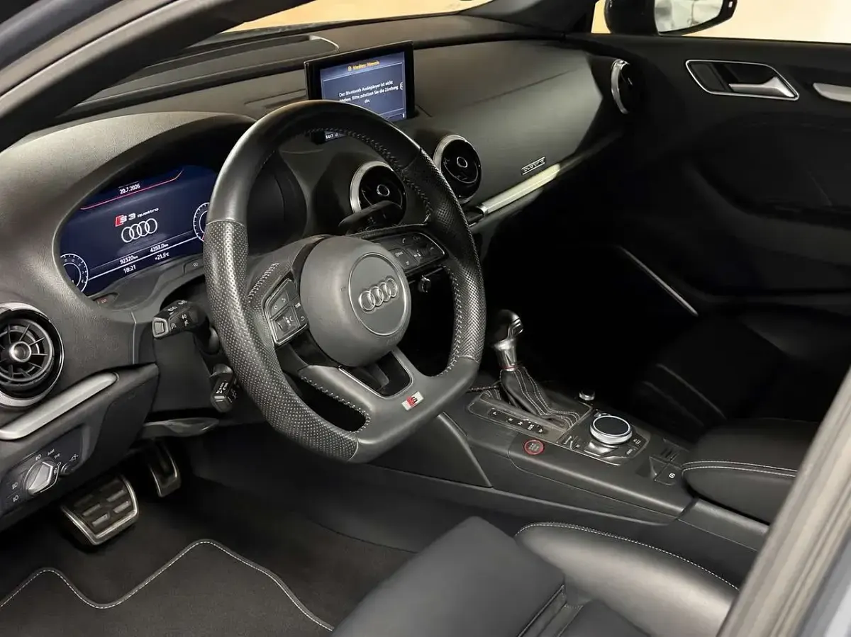 Gebraucht Audi S3 S-Line 310 PS (228 kW) 2018 Grau Limousine