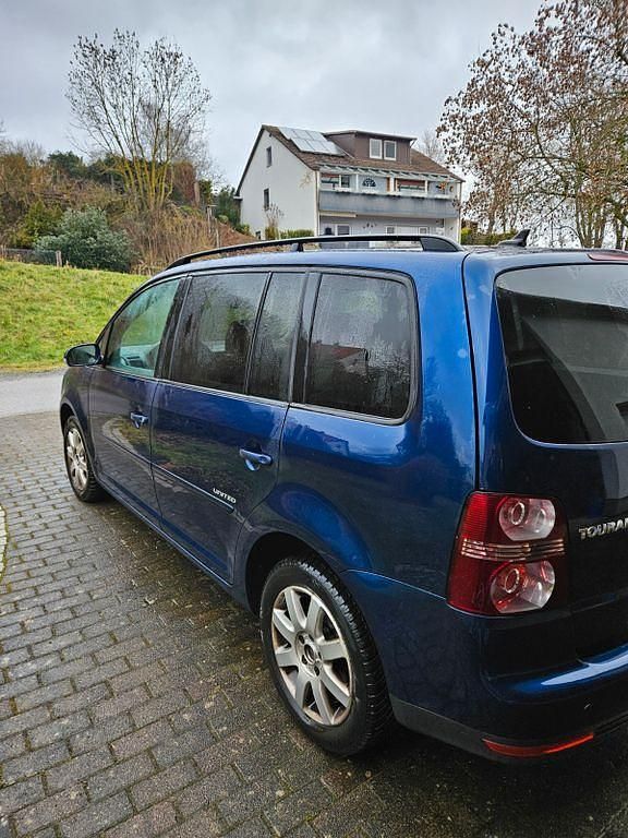 Gebraucht VW Touran 102 PS (75 kW) 2008 Blau Van / Kleinbus