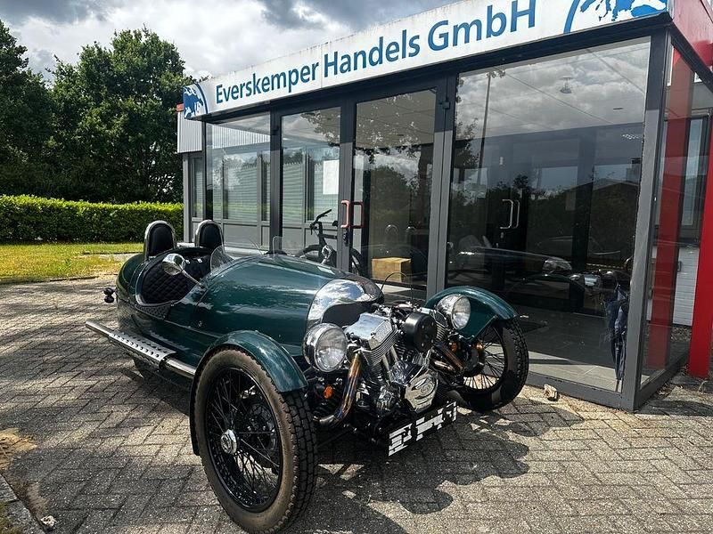 Grün Gebraucht 2014 Morgan 3 Wheeler Cabrio | 48.500 € - Bild 1/4