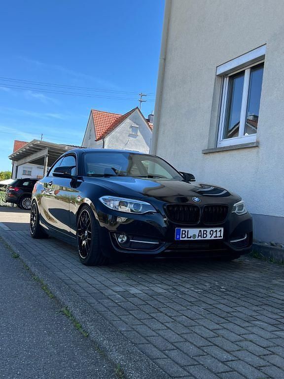 Gebraucht BMW 220 Sport Line 184 PS (135 kW) 2015 Schwarz Coupé