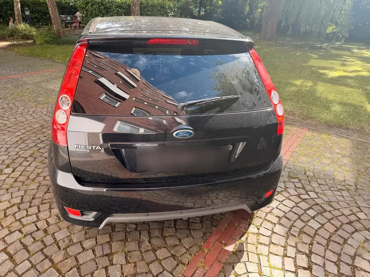 Gebraucht Ford Fiesta 69 PS (50 kW) 2007 Schwarz Kleinwagen