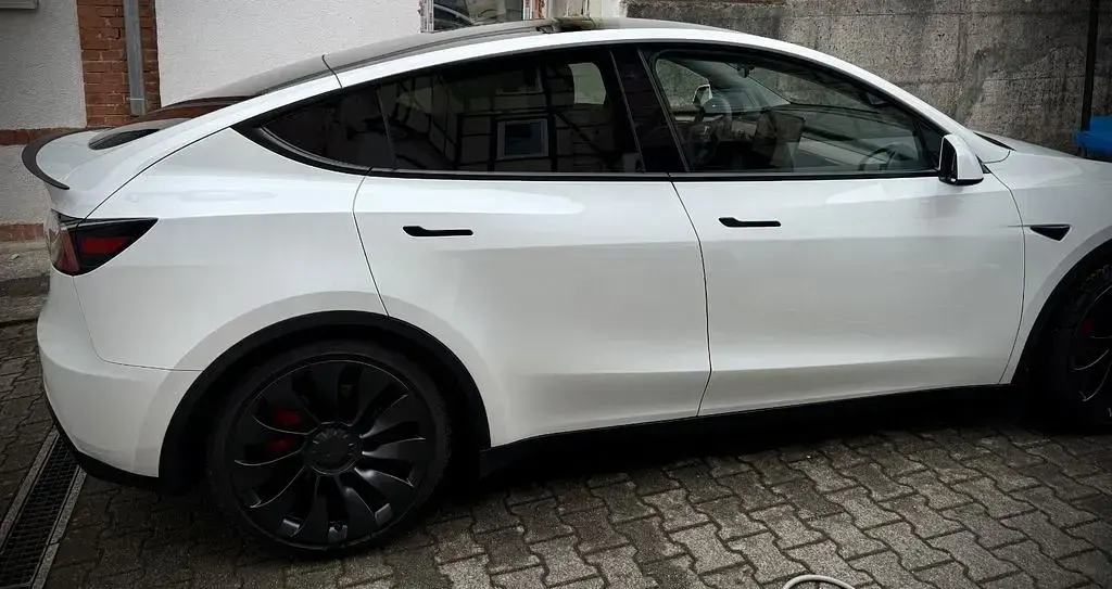 Brugt Tesla Model Y Performance 392 kW (534 HK) 2024 Hvid SUV