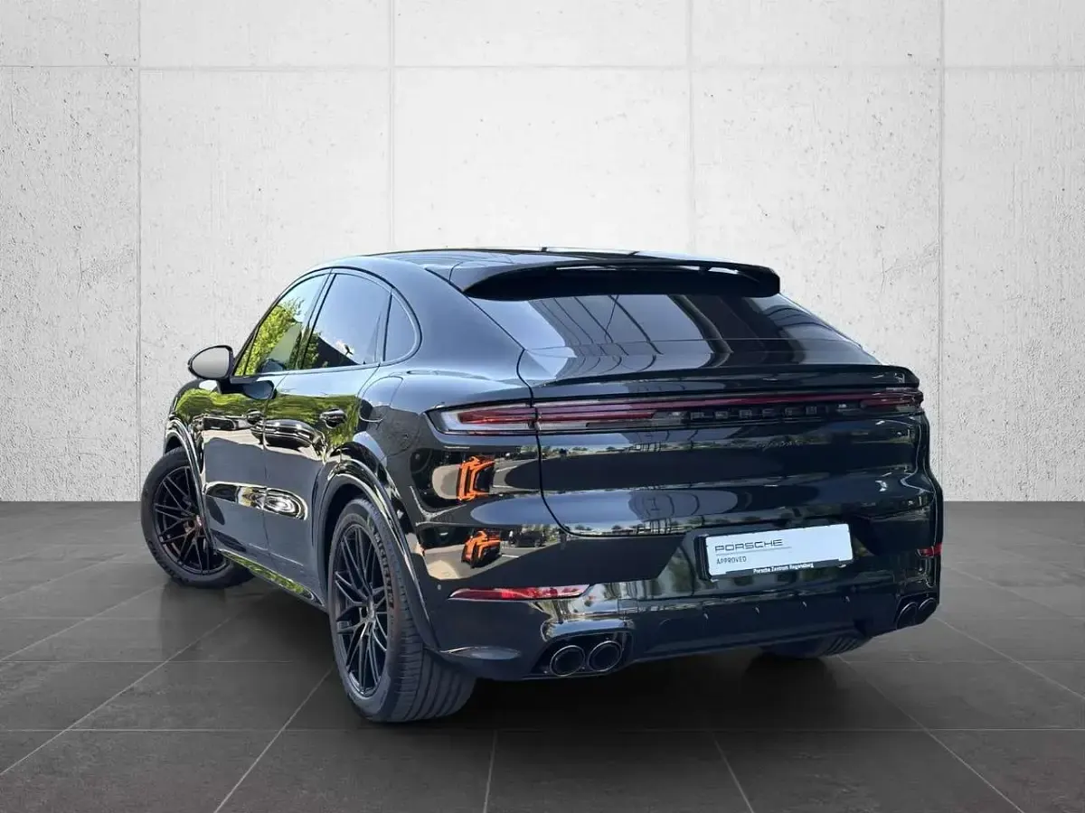 Gebraucht Porsche Cayenne S E-Hybrid Black Edition 519 PS (381 kW) 2026 Schwarz SUV