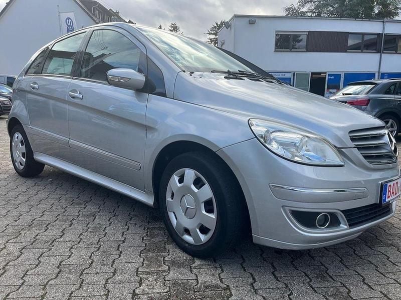 Gebraucht Mercedes B200 136 PS (100 kW) 2007 Silber Van / Kleinbus