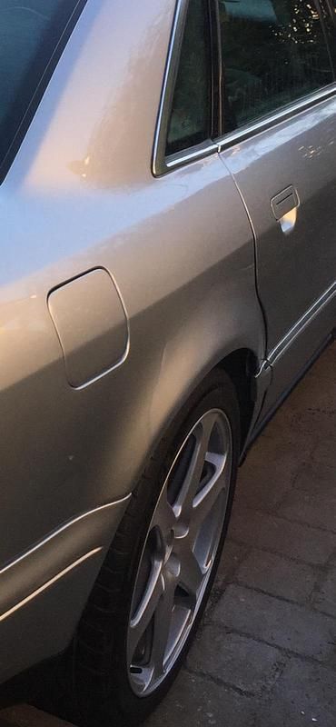 Gebraucht Audi A8 192 PS (141 kW) 1996 Silber Limousine