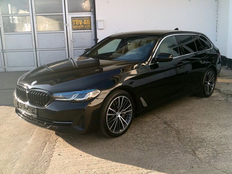Schwarz Gebraucht 2021 BMW 530 Shadowline Limousine | 29.995 € (Superpreis) - Bild 1/4