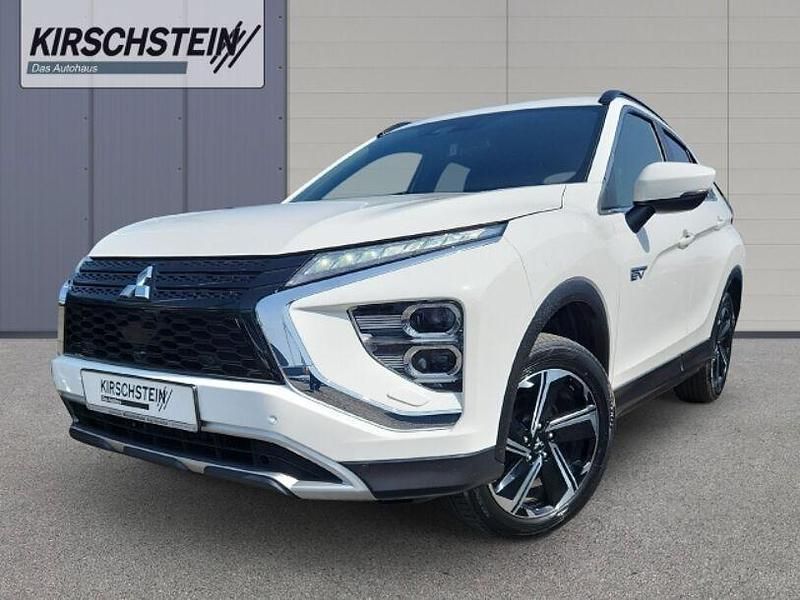 Weiss Gebraucht 2022 Mitsubishi Outlander P-HEV | 22.990 € (Guter Preis) - Bild 1/4