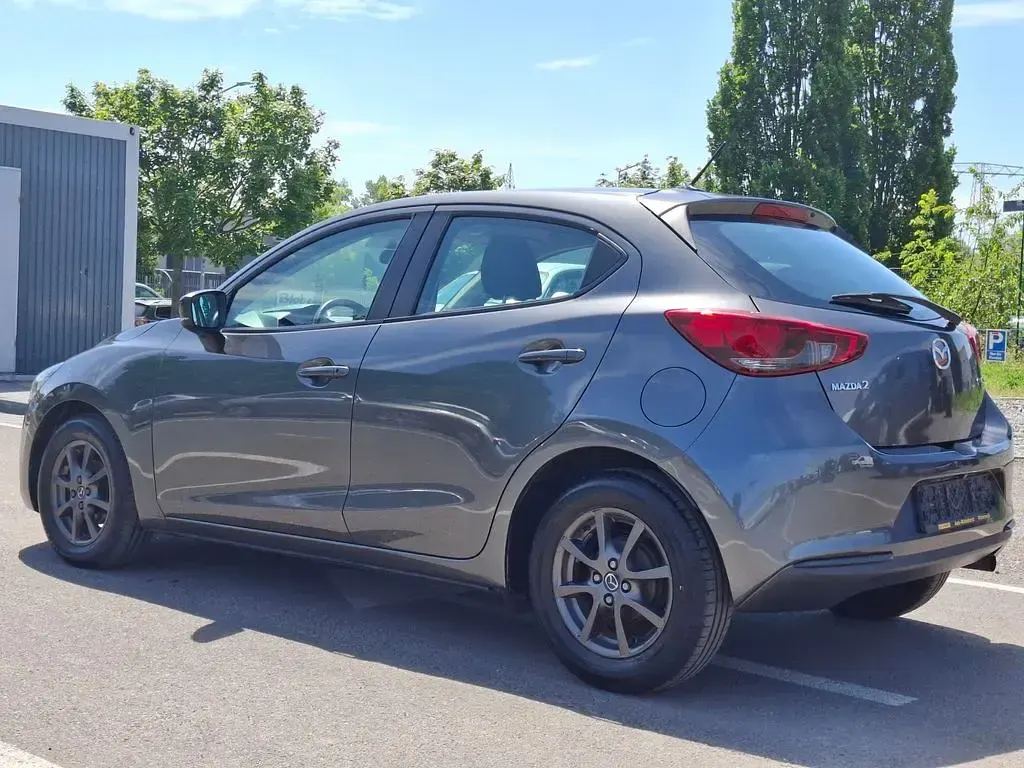 Gebraucht Mazda 2 Prime-Line 75 PS (55 kW) 2021 Grau Limousine