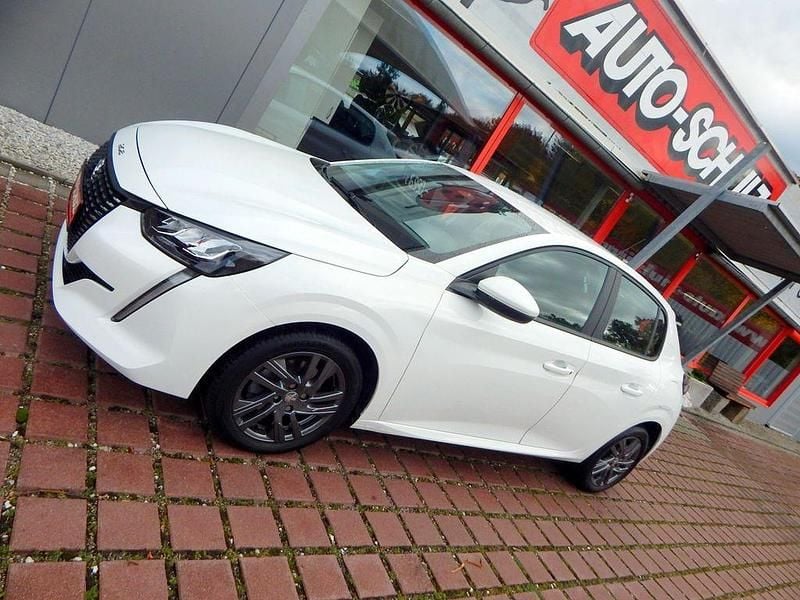 Gebraucht Peugeot 208 Active 101 PS (74 kW) 2022 Weiß Kleinwagen