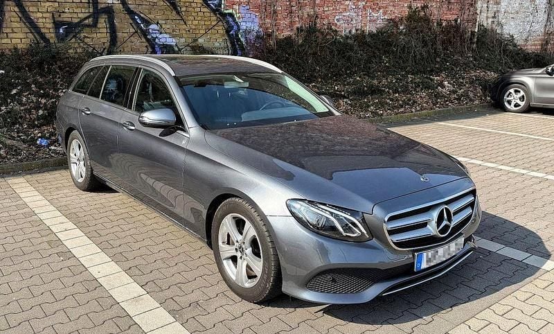 Gebraucht Mercedes E250 211 PS (155 kW) 2018 Grau Kombi