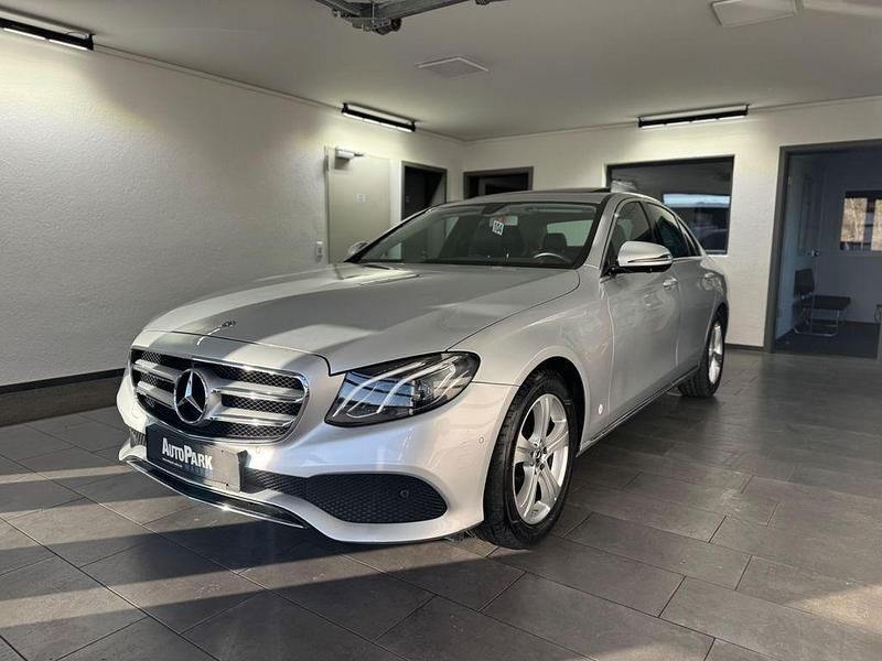 Gebraucht Mercedes E220 Avantgarde 194 PS (142 kW) 2017 Silber Limousine