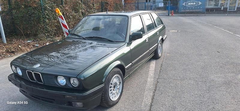 Gebraucht BMW 325 170 PS (125 kW) 1988 Grün Kombi