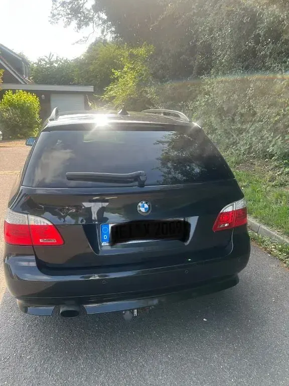 Gebraucht BMW 520 170 PS (125 kW) 2009 Schwarz Kombi