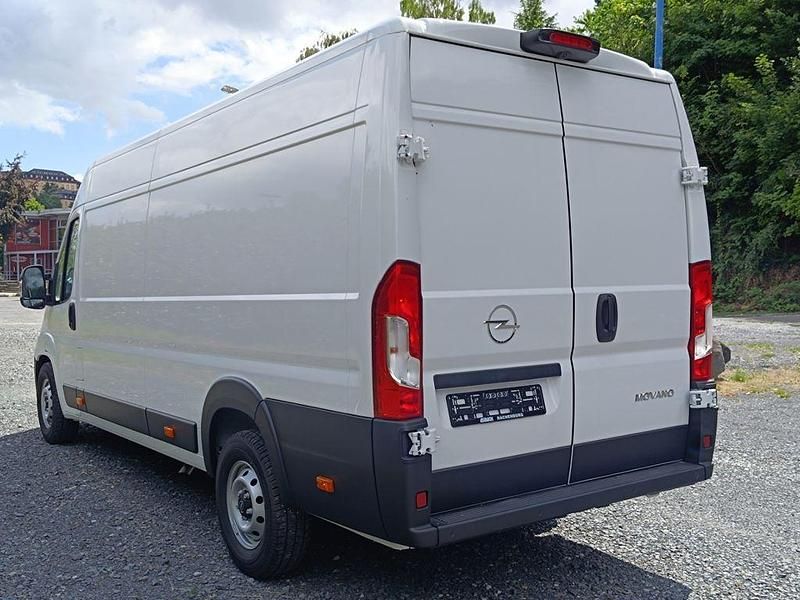 Gebraucht Opel Movano 140 PS (102 kW) 2024 Weiss Van