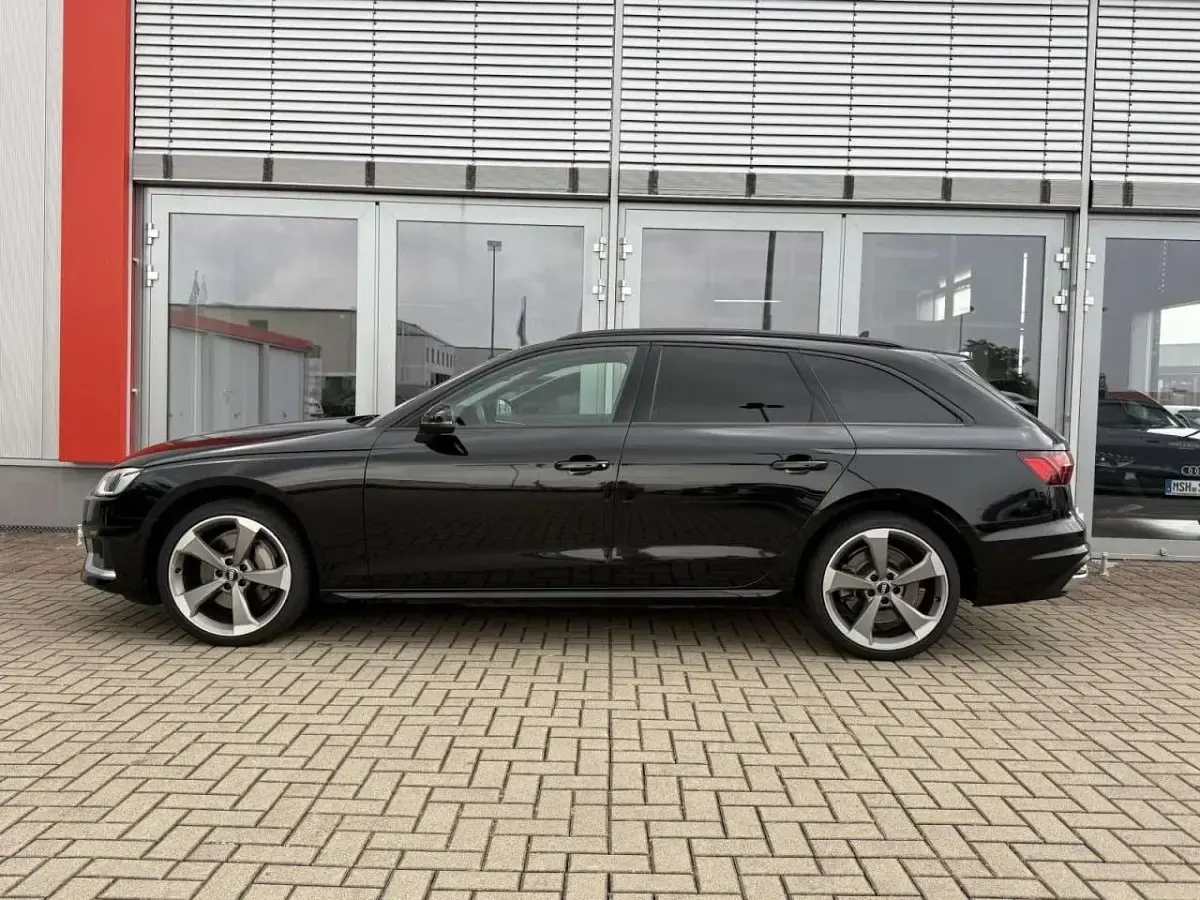 Gebraucht Audi A4 Advanced 245 PS (180 kW) 2019 Schwarz metallic Kombi