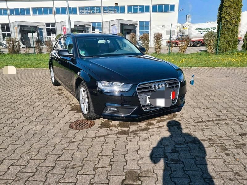Usata Audi A4 147 CV (108 kW) 2012 Nero Station wagon