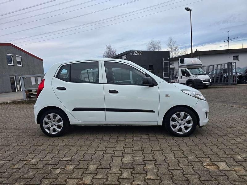 Gebraucht Hyundai i10 Classic 69 PS (50 kW) 2012 Weiß Kleinwagen