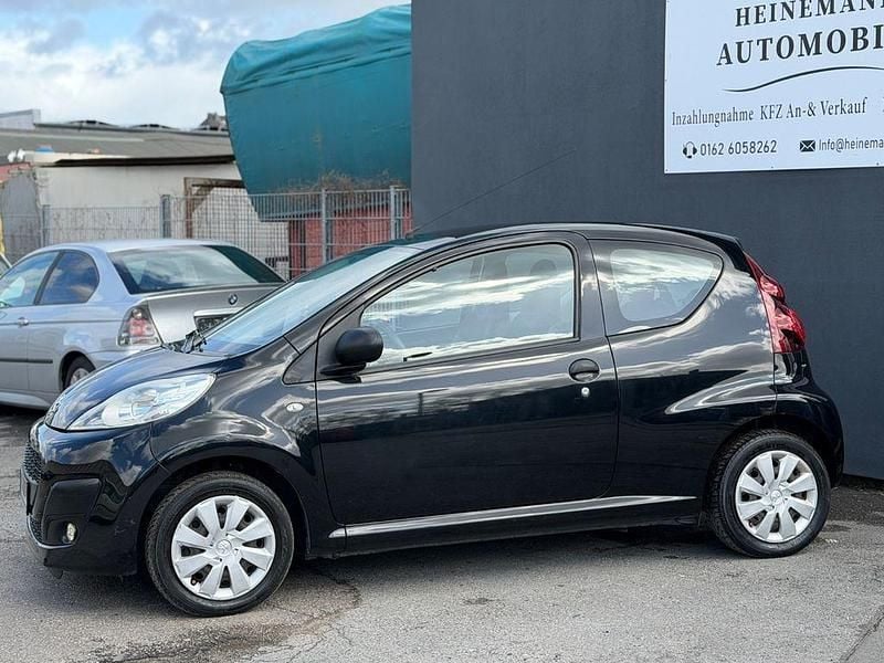 Gebraucht Peugeot 107 Access 68 PS (50 kW) 2013 Schwarz Kleinwagen