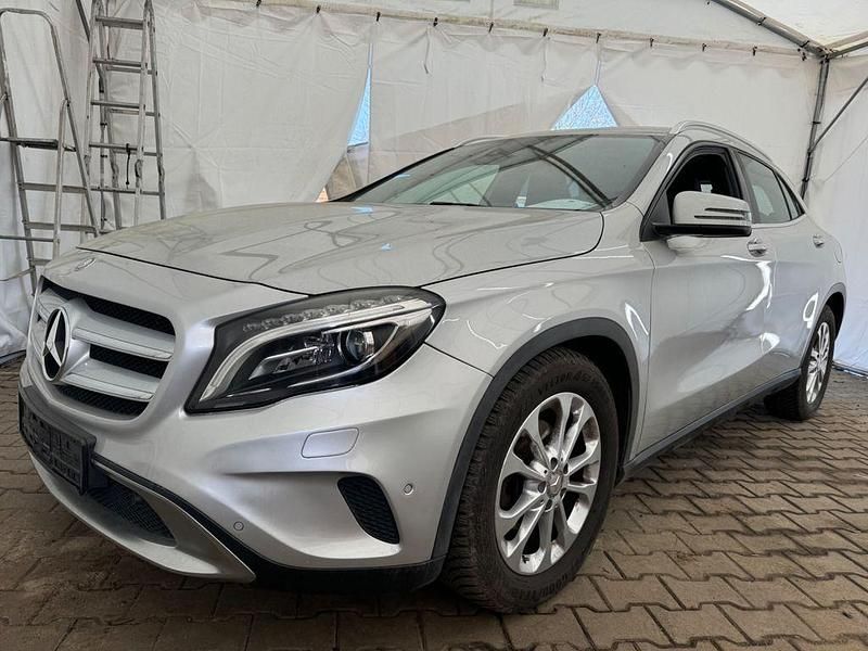 Gebraucht Mercedes GLA220 170 PS (125 kW) 2014 Silber SUV