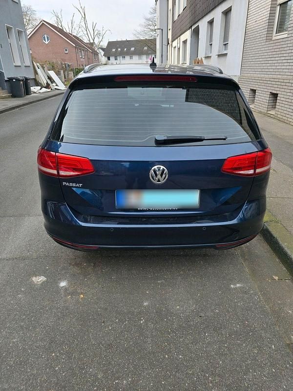 Gebraucht VW Passat 150 PS (110 kW) 2015 Blau Kombi
